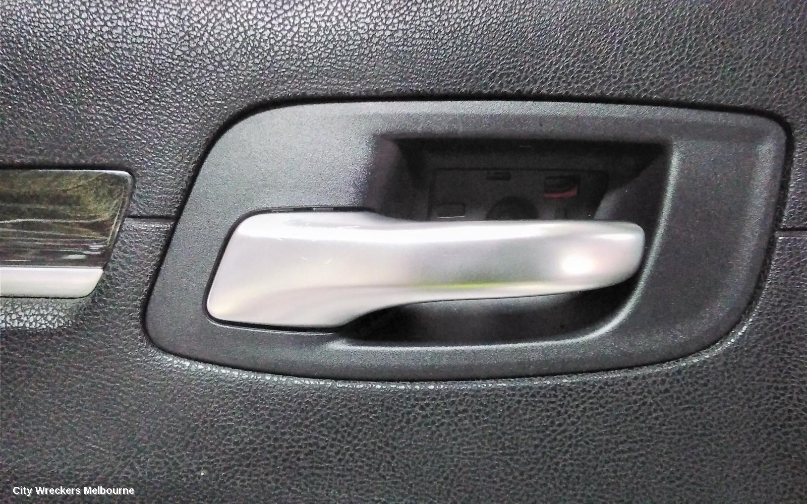 CHRYSLER 300C DOOR TRIM, LH FRONT, LX, LEATHER, BLACK, 07/2012 ONWARDS - Image 3