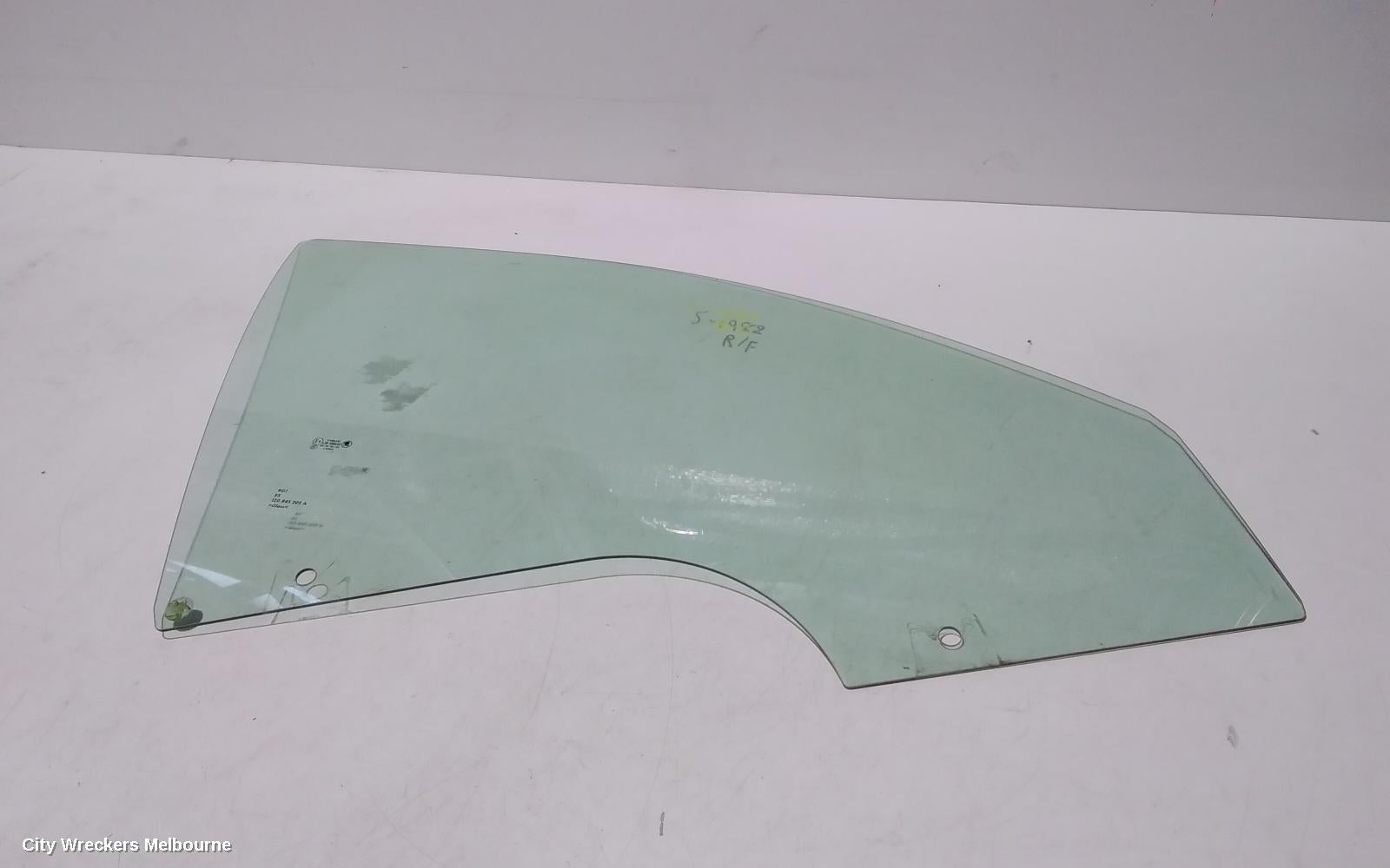 SKODA OCTAVIA RIGHT FRONT DOOR WINDOW, 1Z, 01/2004 - 10/2013 - Image 1