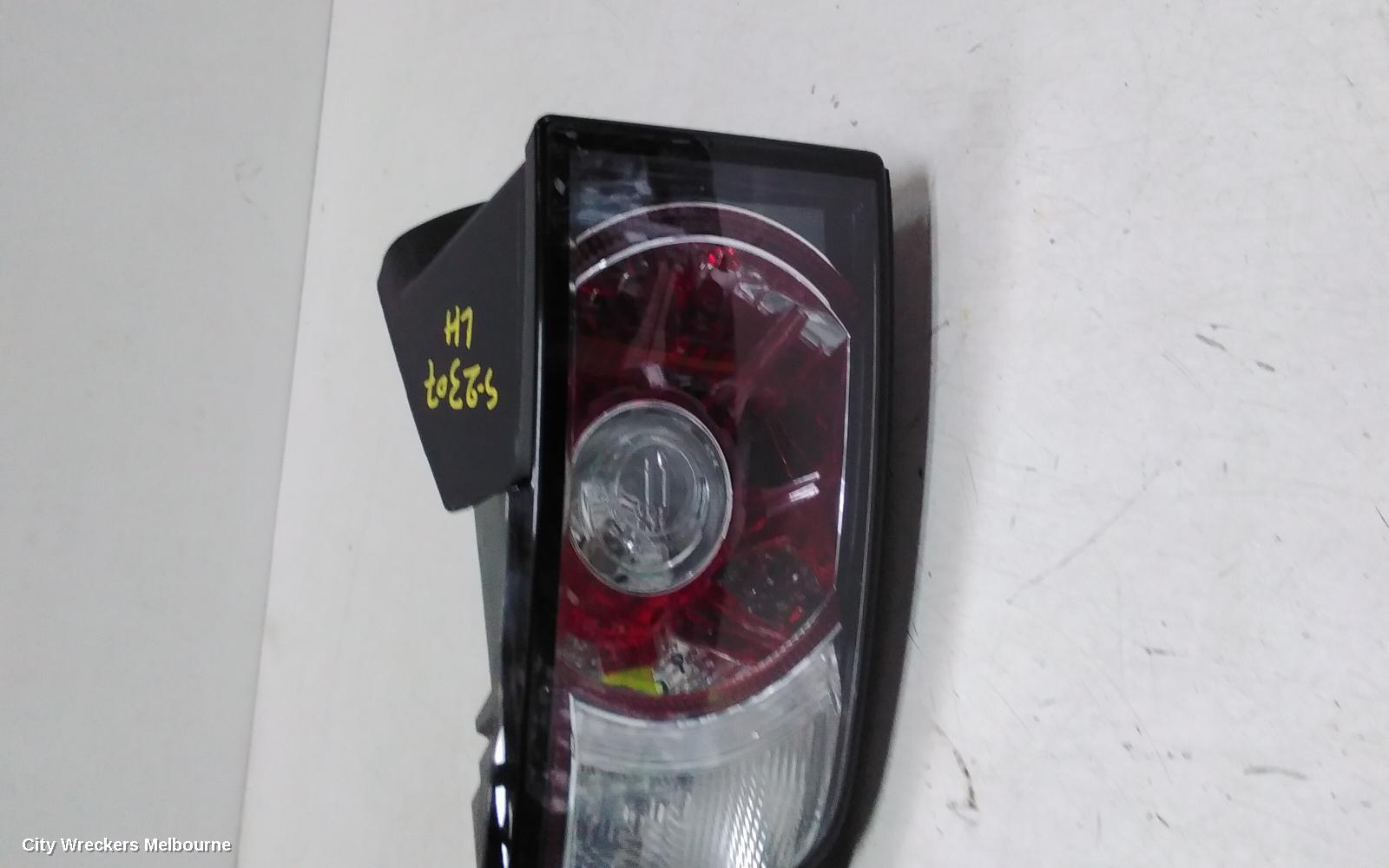 LAND ROVER RANGEROVER EVOQUE LEFT TAILLIGHT, IN BODY, L538, RED/CLEAR TYPE, 11/2011 - 06/2015 - Image 2