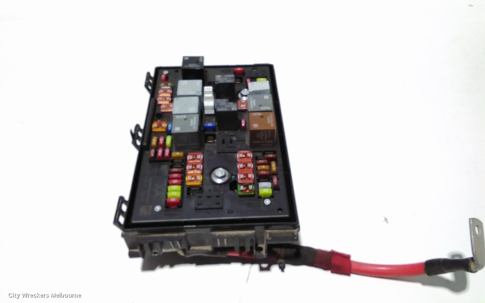 HOLDEN ASTRA FUSE BOX, PJ, GTC, 12/2014 - 01/2017 - Image 2