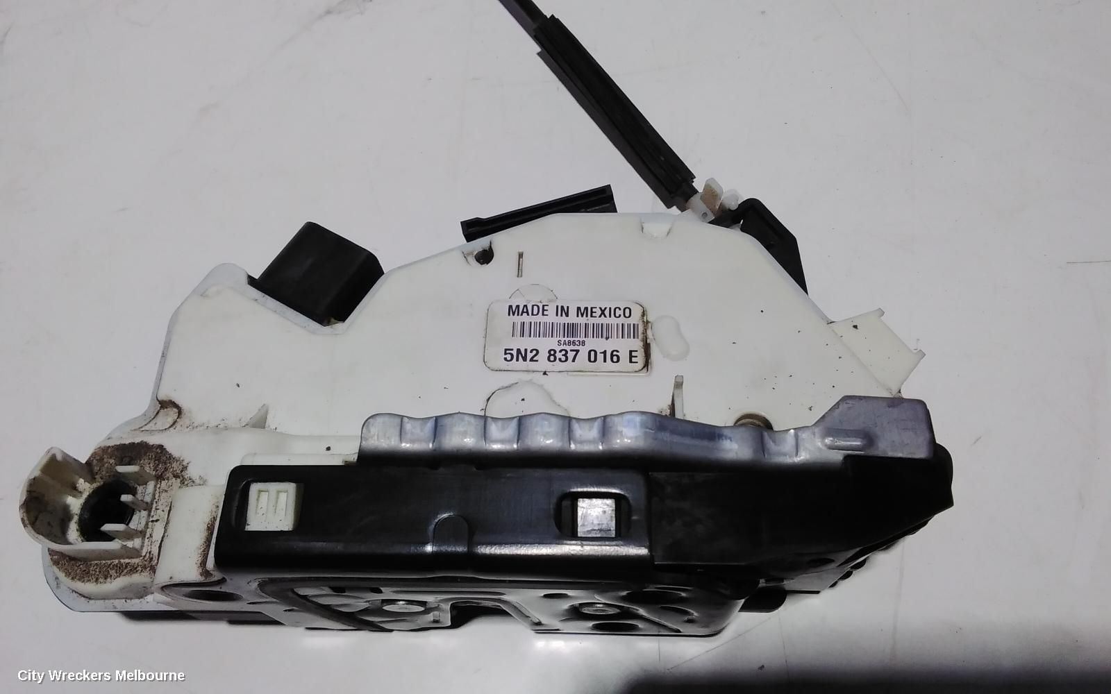 VOLKSWAGEN AMAROK DOOR/BOOT/GATE LOCK, RIGHT FRONT DOOR LOCK, P/N 2H2837016E, 2H, 12/2010 ONWARDS - Image 2
