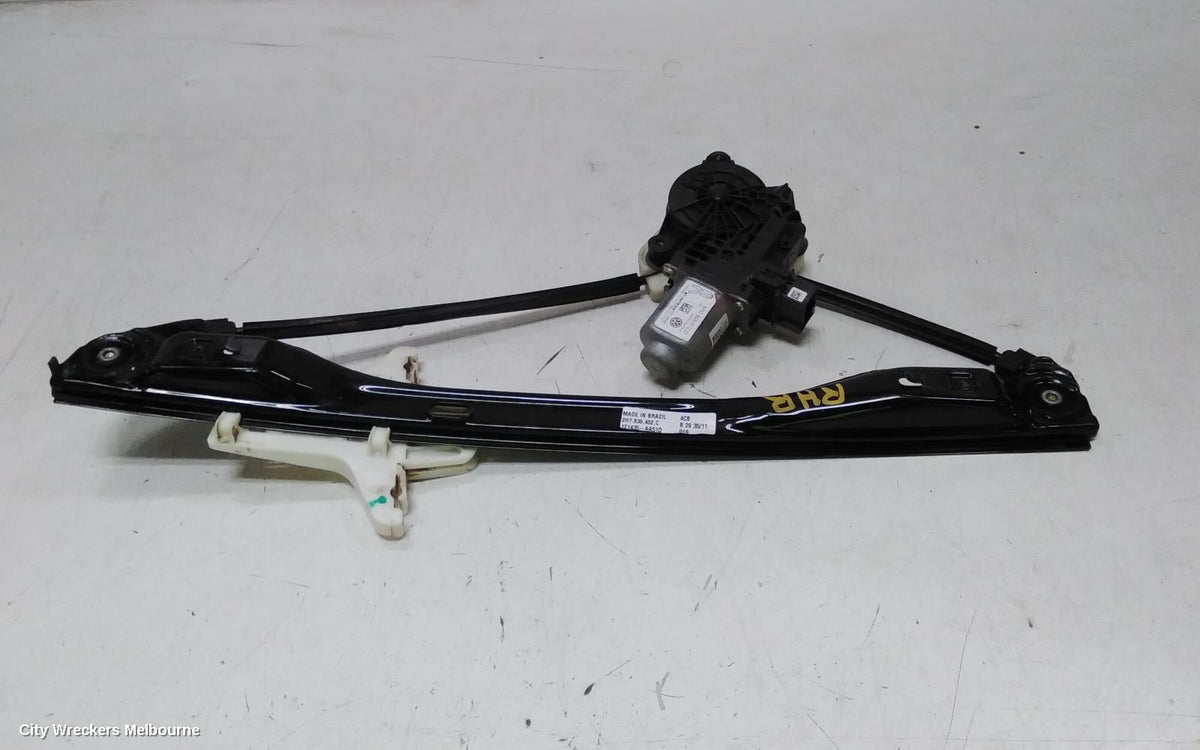VOLKSWAGEN AMAROK RIGHT REAR WND REG/MOTOR, 2H, 10/2010 - 09/2022 - Image 1
