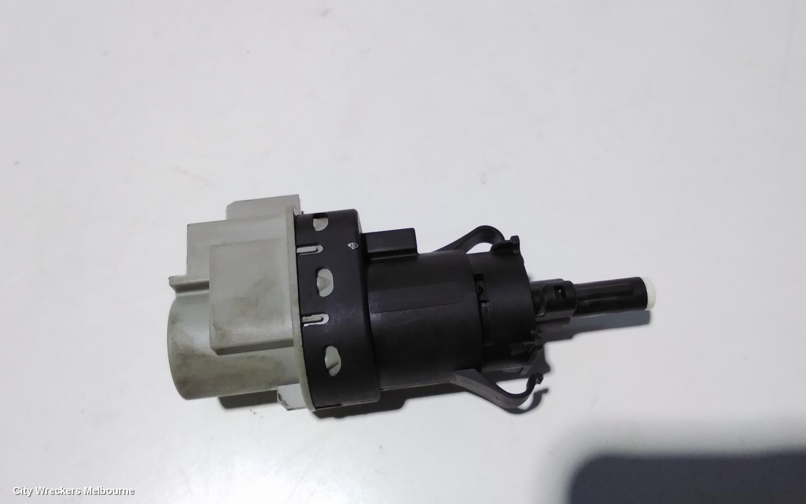 LAND ROVER RANGEROVER EVOQUE, L538, 11/2011 - 01/2019, BRAKE LIGHT SWITCH  BJ32-13480-AA: 87065 - Image 2