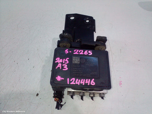 AUDI A3 ABS PUMP/MODULATOR, 8V, P/N 3Q0614517Q, 05/2013 - 10/2020 - Image 1