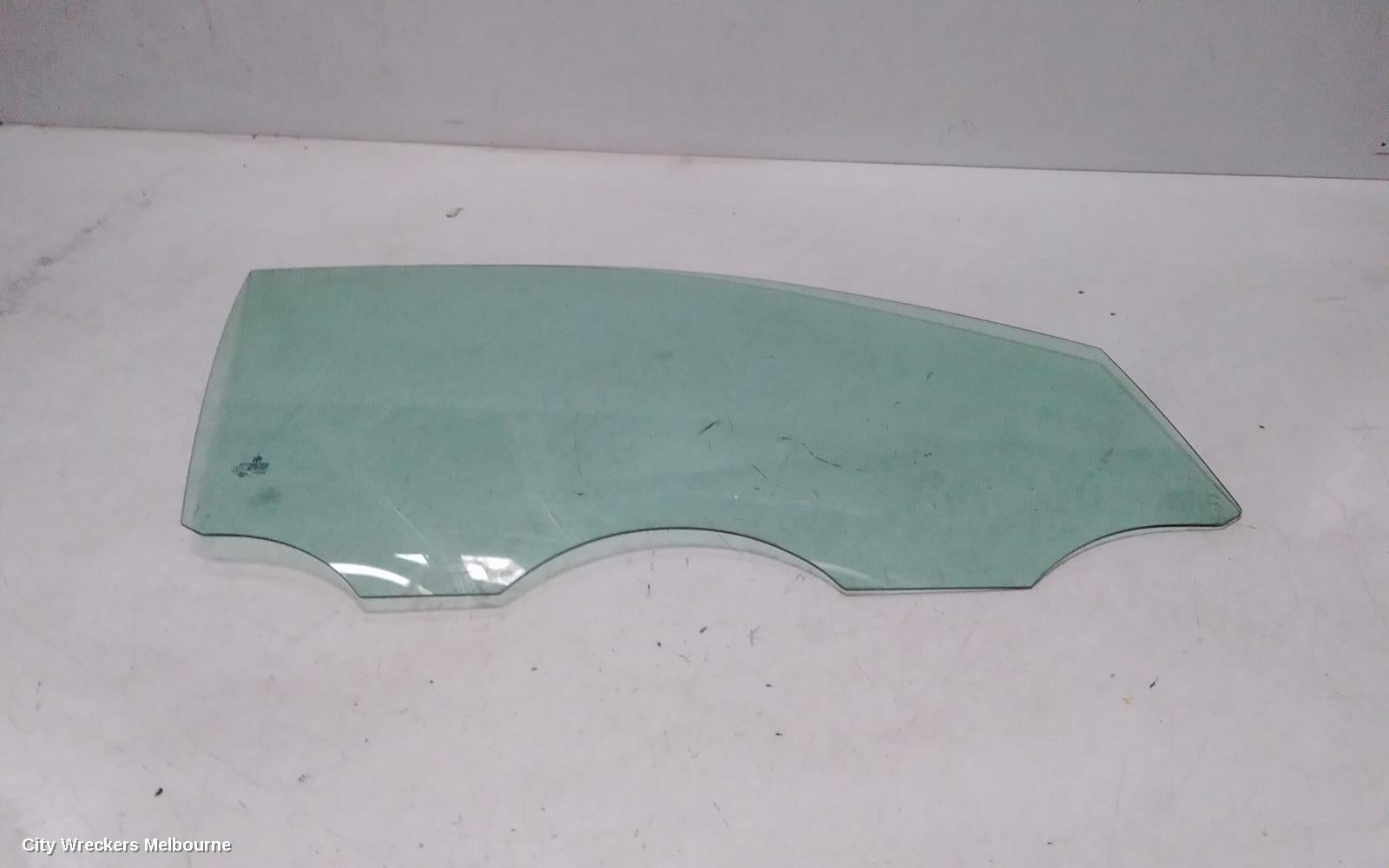VOLKSWAGEN POLO RIGHT FRONT DOOR WINDOW, 9N, 5DR, 07/2002 - 04/2010 - Image 2
