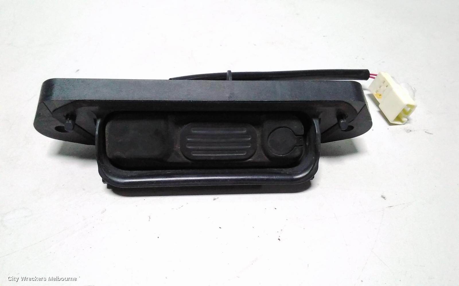 MITSUBISHI OUTLANDER TAILGATE HANDLE, ZJ, 10/2012 - 03/2015 - Image 3
