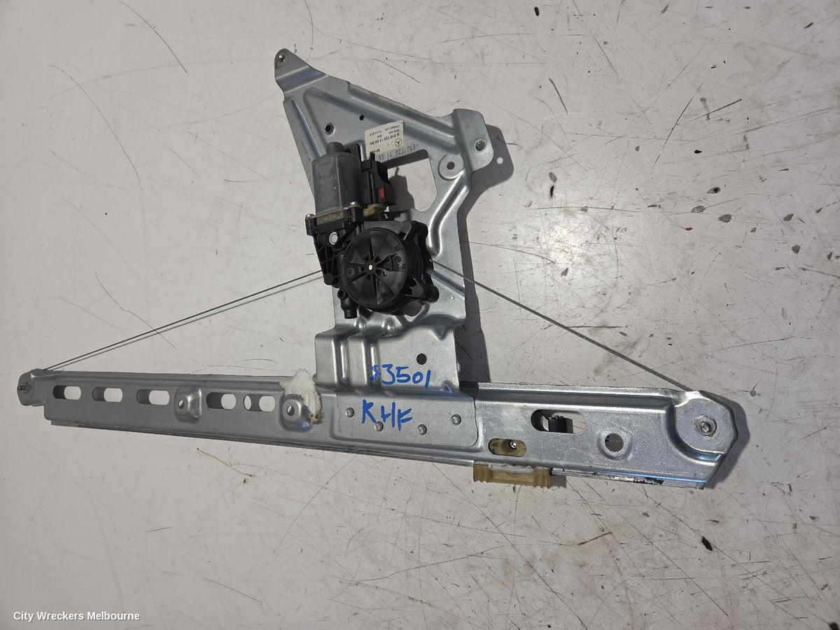 MERCEDES SPRINTER RIGHT FRONT WINDOW REG/MOTOR, VS30, 05/2018 ONWARDS - Image 1
