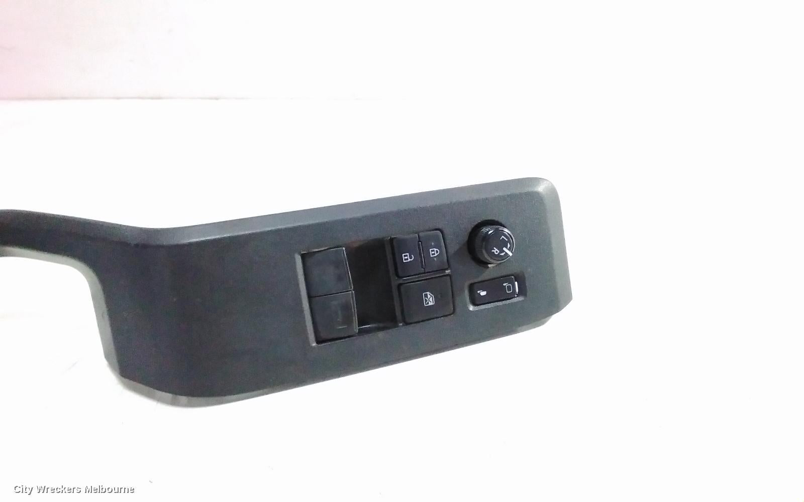 TOYOTA HIACE PWR DR WIND SWITCH, RH FRONT (MASTER SWITCH), 300 SERIES, 04/2019 ONWARDS - Image 2