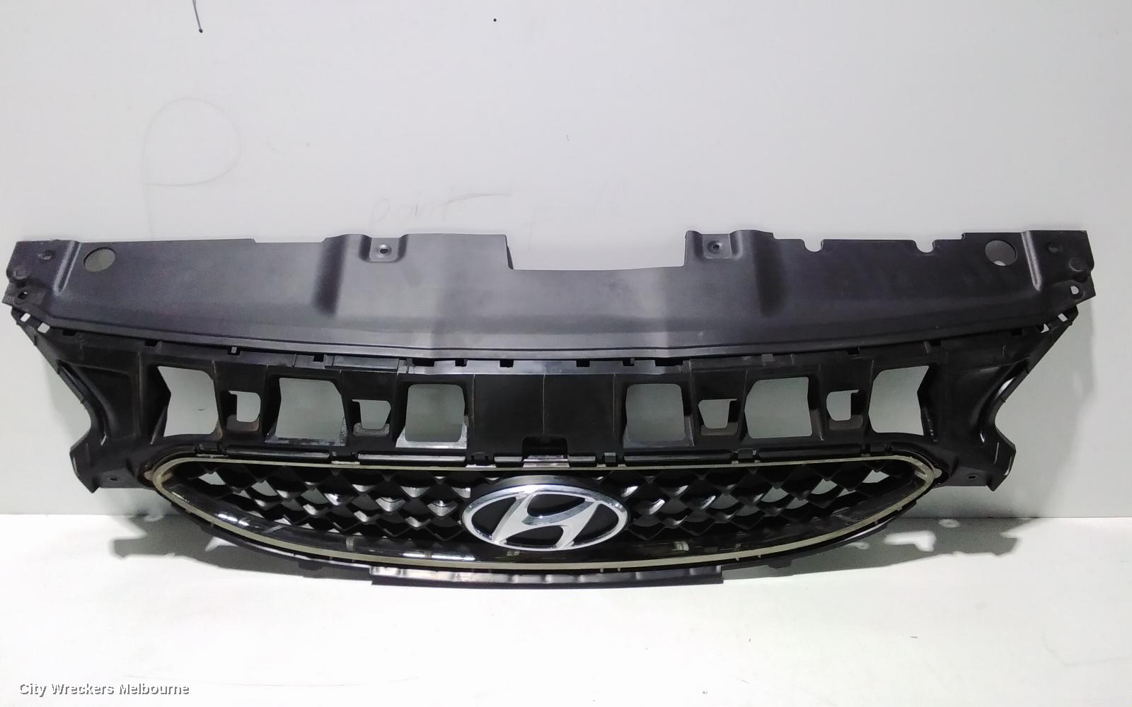 HYUNDAI ACCENT GRILLE, RADIATOR GRILLE, RB, SPORT, 09/2014 - 12/2019 - Image 1