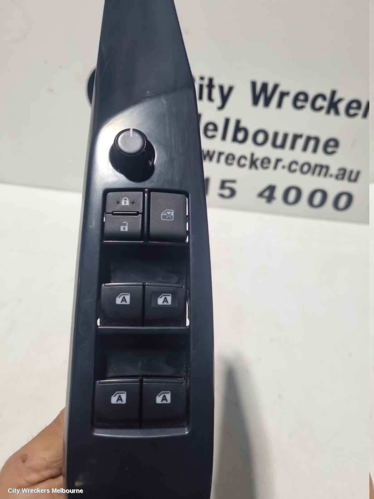 TOYOTA CAMRY PWR DR WIND SWITCH, RH FRONT (MASTER SWITCH), XV70, 09/2017 - 01/2021 - Image 3