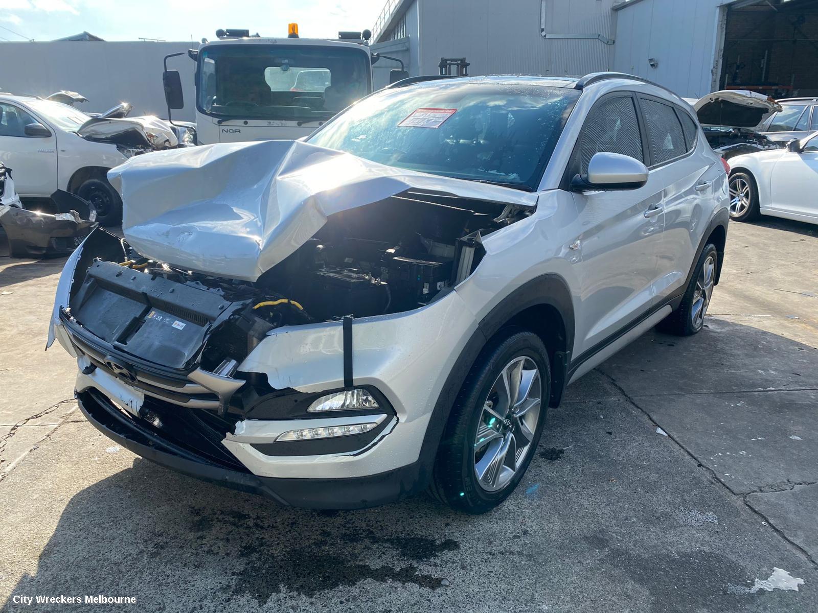 HYUNDAI TUCSON RIGHT INDICATOR/FOG/SIDE, BUMPER FOGLAMP, TL, CZECH BUILT (VIN TMAJ), 07/2015 - 06/2018 - Image 3
