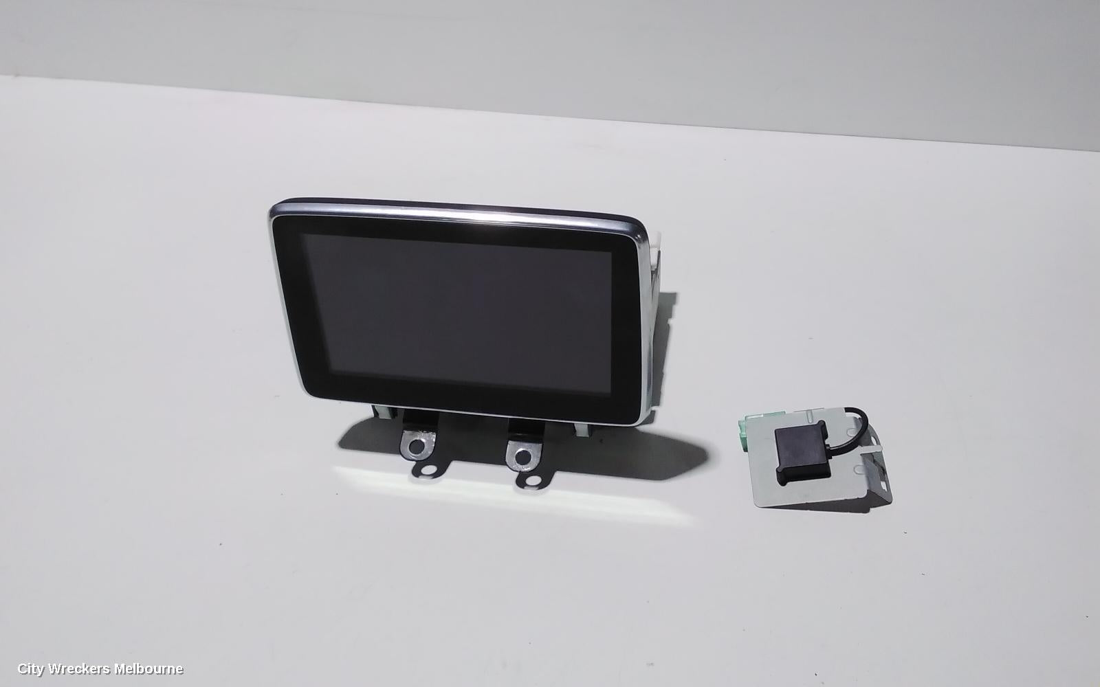 MAZDA CX3 RADIO/CD/DVD/SAT/TV, DISPLAY UNIT, DK, 03/2015 ONWARDS - Image 1