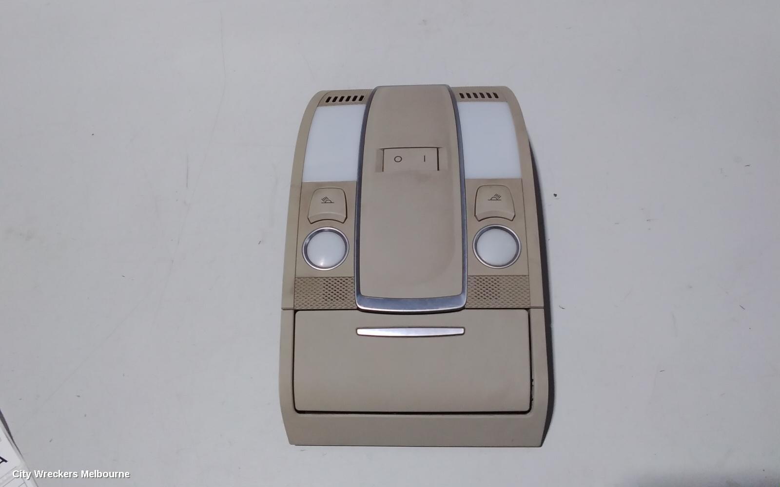 AUDI Q7 COURTESY LIGHT, FRONT (CENTRE), NON SUNROOF CONTROLS TYPE, 4L, 09/2006 - 08/2015 - Image 2
