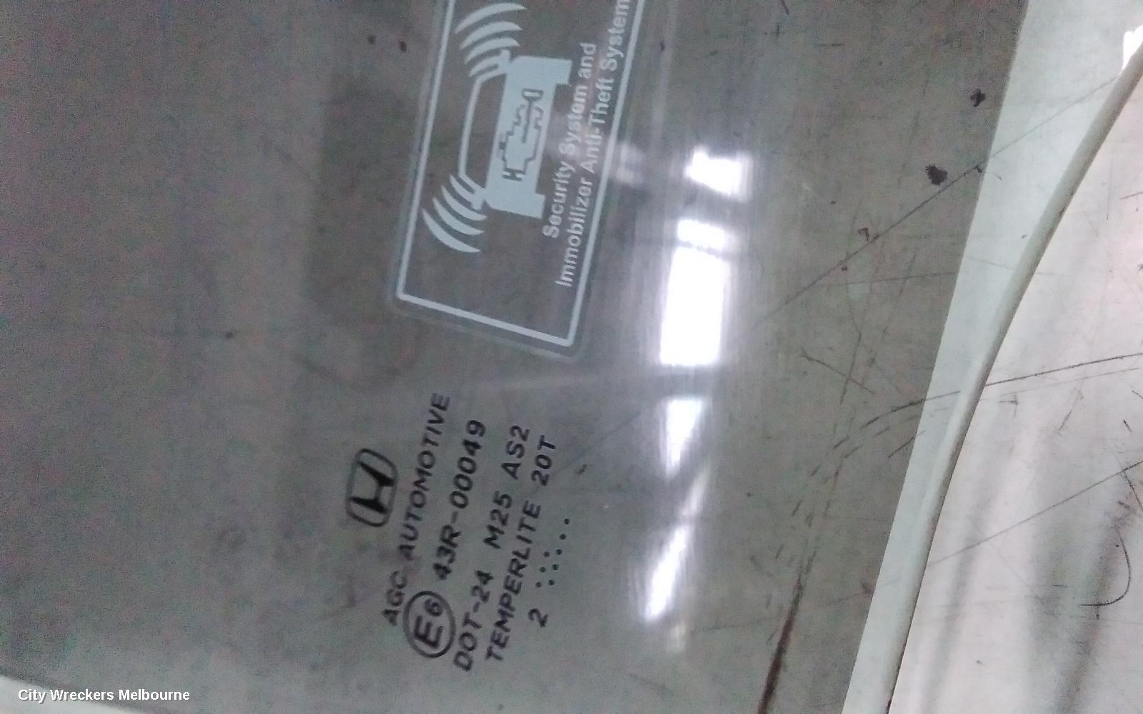 HONDA CIVIC RIGHT FRONT DOOR WINDOW, 9TH GEN, HATCH (VIN SSHFK), 02/2012 - 04/2016 - Image 3