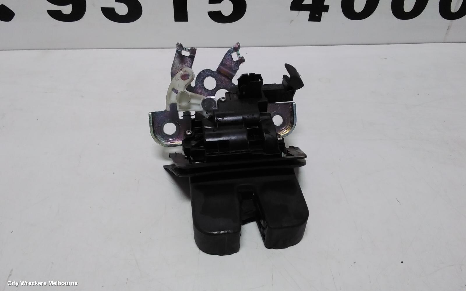 AUDI Q5 DOOR/BOOT/GATE LOCK, TAILGATE LOCK, 8R, 03/2009 - 01/2017 - Image 2
