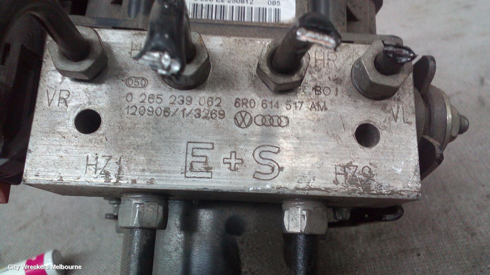 AUDI A1 ABS PUMP/MODULATOR, ON ALLOY P/N 6R0614517AL, ON MODULE P/N 6R0907379BA, 8X, 11/2012 - 05/2014 - Image 3