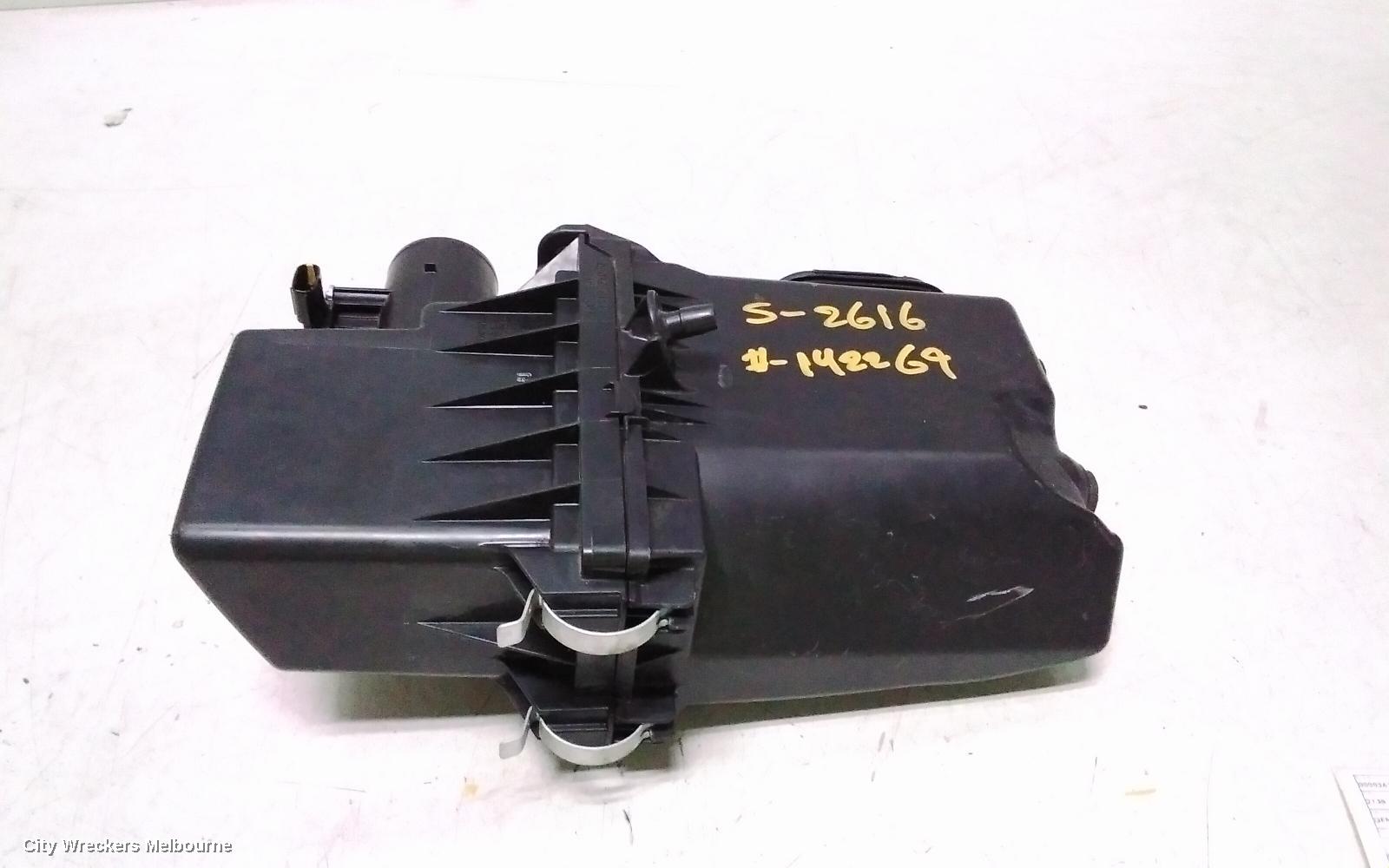 TOYOTA C-HR AIR CLEANER/BOX, AIR CLEANER, ZYX10R, 1.8, PETROL, 12/2016 - 09/2023 - Image 1