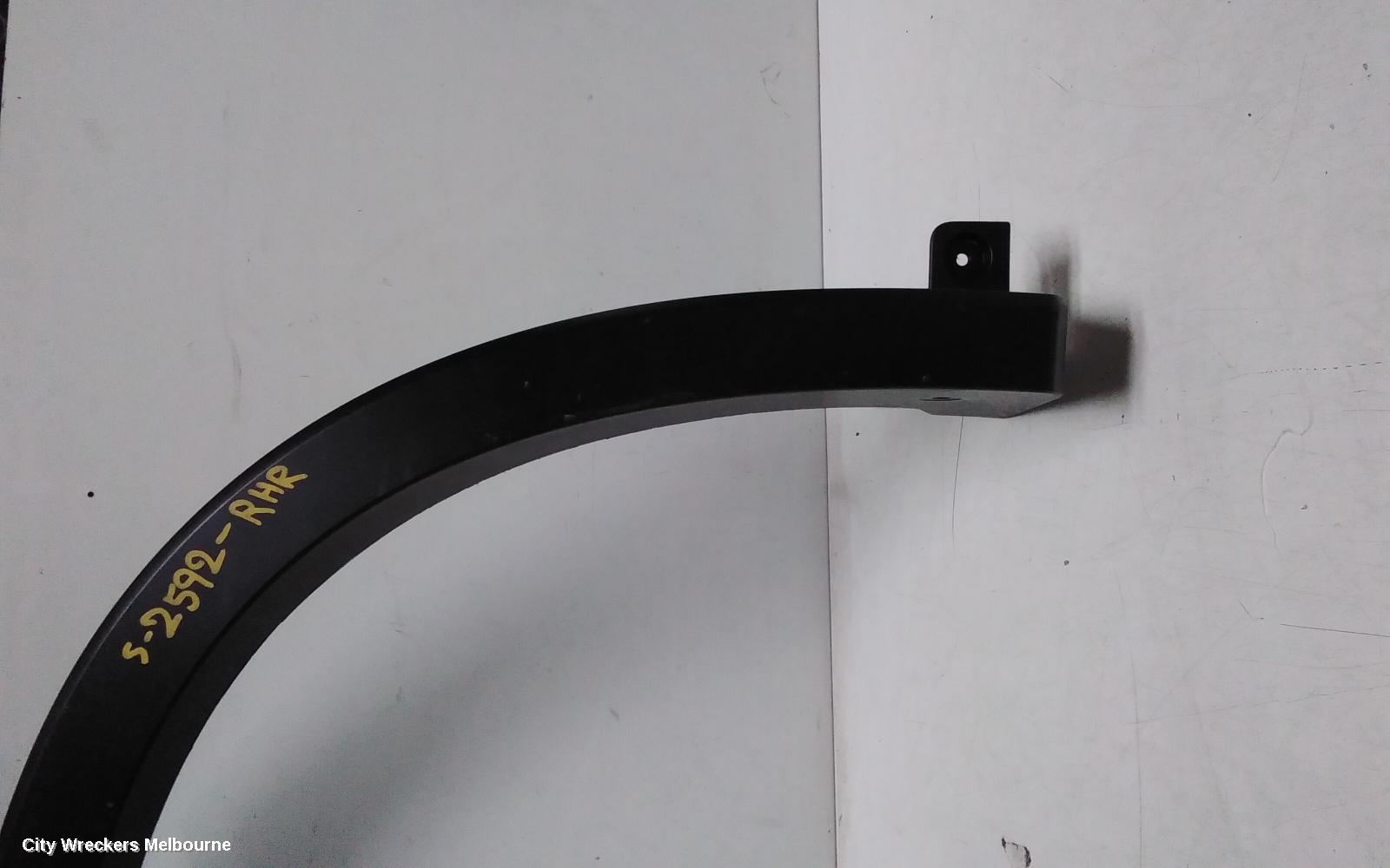 MITSUBISHI OUTLANDER WHEEL ARCH FLARE, ZM, RH REAR, 08/2021 ONWARDS - Image 3