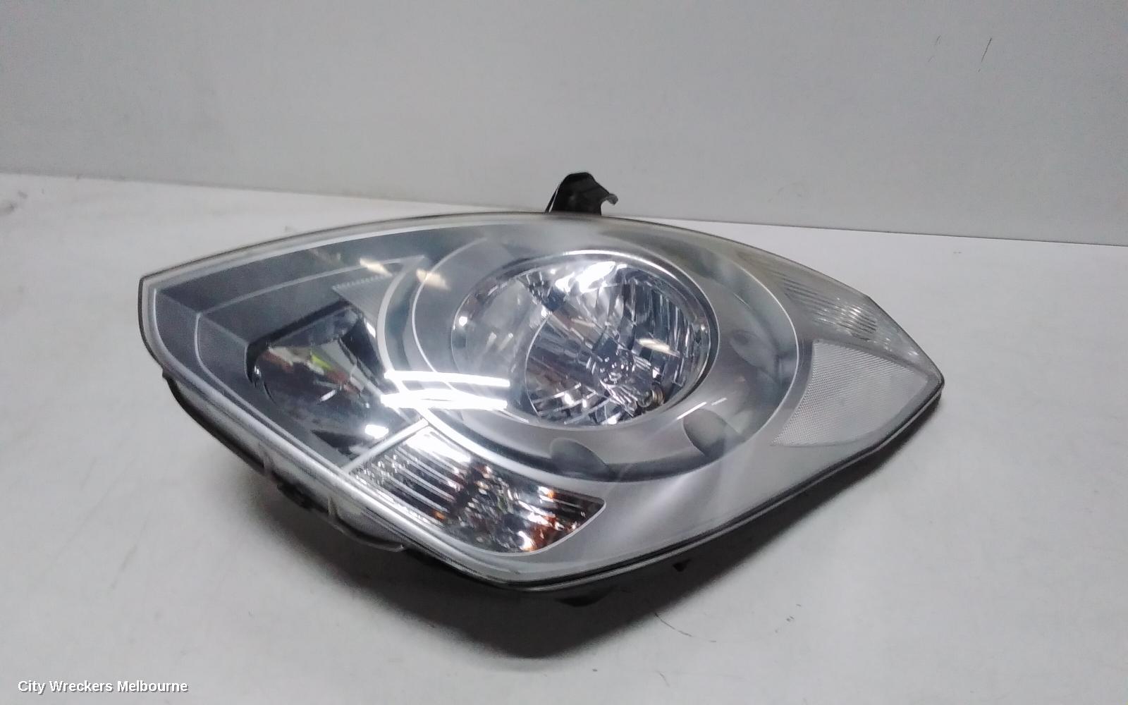 HYUNDAI ILOAD/IMAX LEFT HEADLAMP, TQ, ILOAD/IMAX, HALOGEN TYPE, 11/2007 - 02/2018 - Image 2