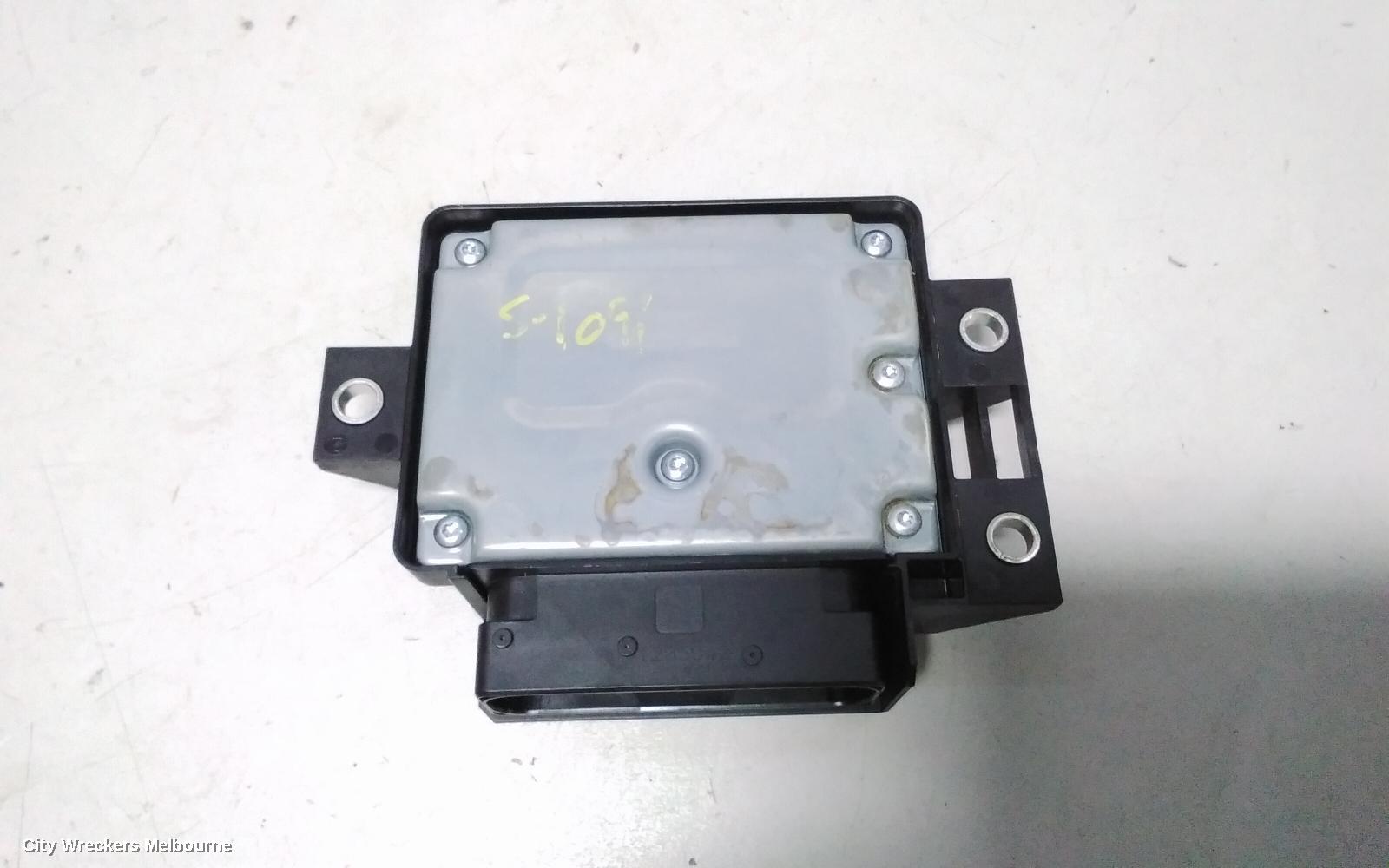 VOLKSWAGEN PASSAT AIRBAG MODULE/SENSOR, MODULE, 3C/MK6 B7, SEDAN, 06/2011 - 09/2012 - Image 3