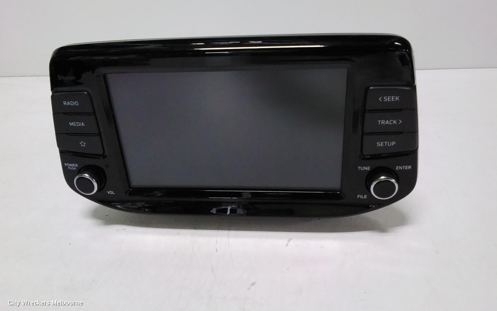 HYUNDAI I30 RADIO/CD/DVD/SAT/TV, HEAD UNIT & DISPLAY, 8 IN, NON SAT NAV/STANDARD AUDIO TYPE, (S. KOREA VIN KMHH), PD, HATCH, 08/2020 ONWARDS - Image 3