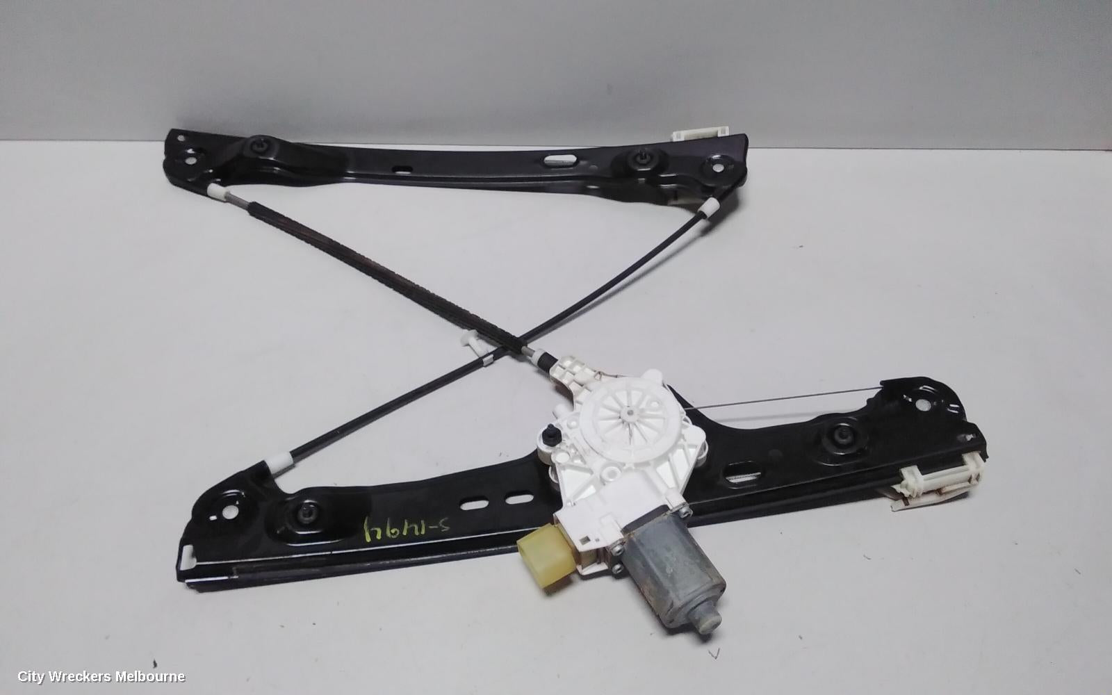BMW 3 SERIES RIGHT FRONT WINDOW REG/MOTOR, E90, SEDAN, 03/2005 - 01/2012 - Image 2