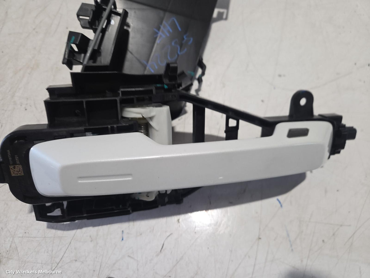 POLESTAR 2 DOOR HANDLE, 534, LH FRONT, OUTER, 08/2021 ONWARDS - Image 2