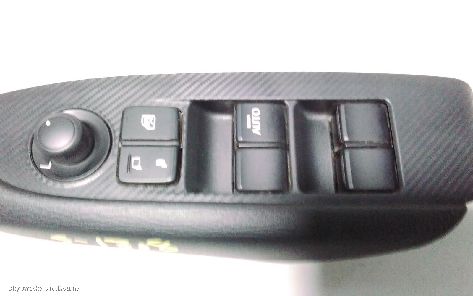 MAZDA CX3 PWR DR WIND SWITCH, RH FRONT (MASTER SWITCH), W/ AUTO FOLD TYPE, DK, 02/2017 ONWARDS - Image 3