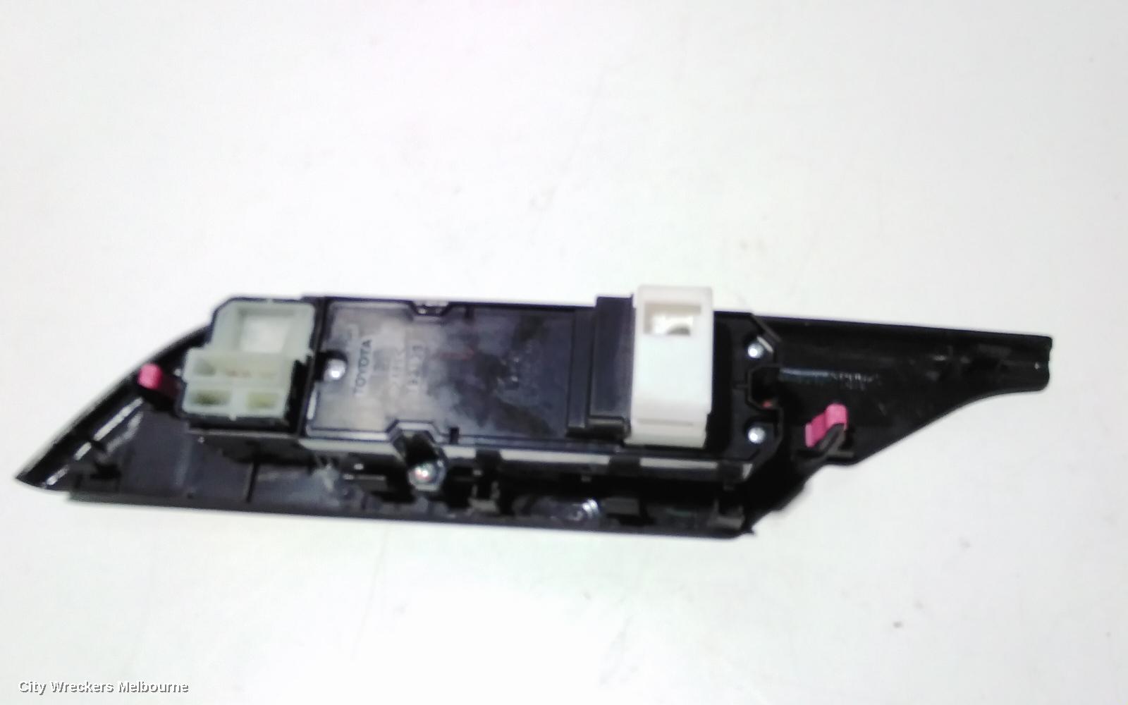 TOYOTA HILUX PWR DR WIND SWITCH, RH FRONT (MASTER SWITCH), SINGLE/EXTRA CAB, 09/2015 ONWARDS - Image 3