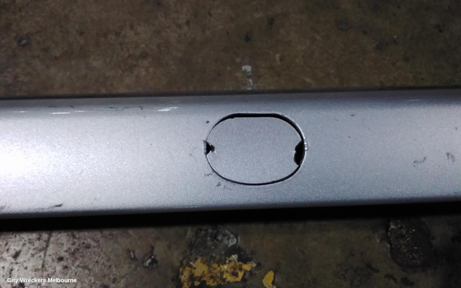KIA CARNIVAL/GRAND CARNIVAL ROOF RAIL - Image 3