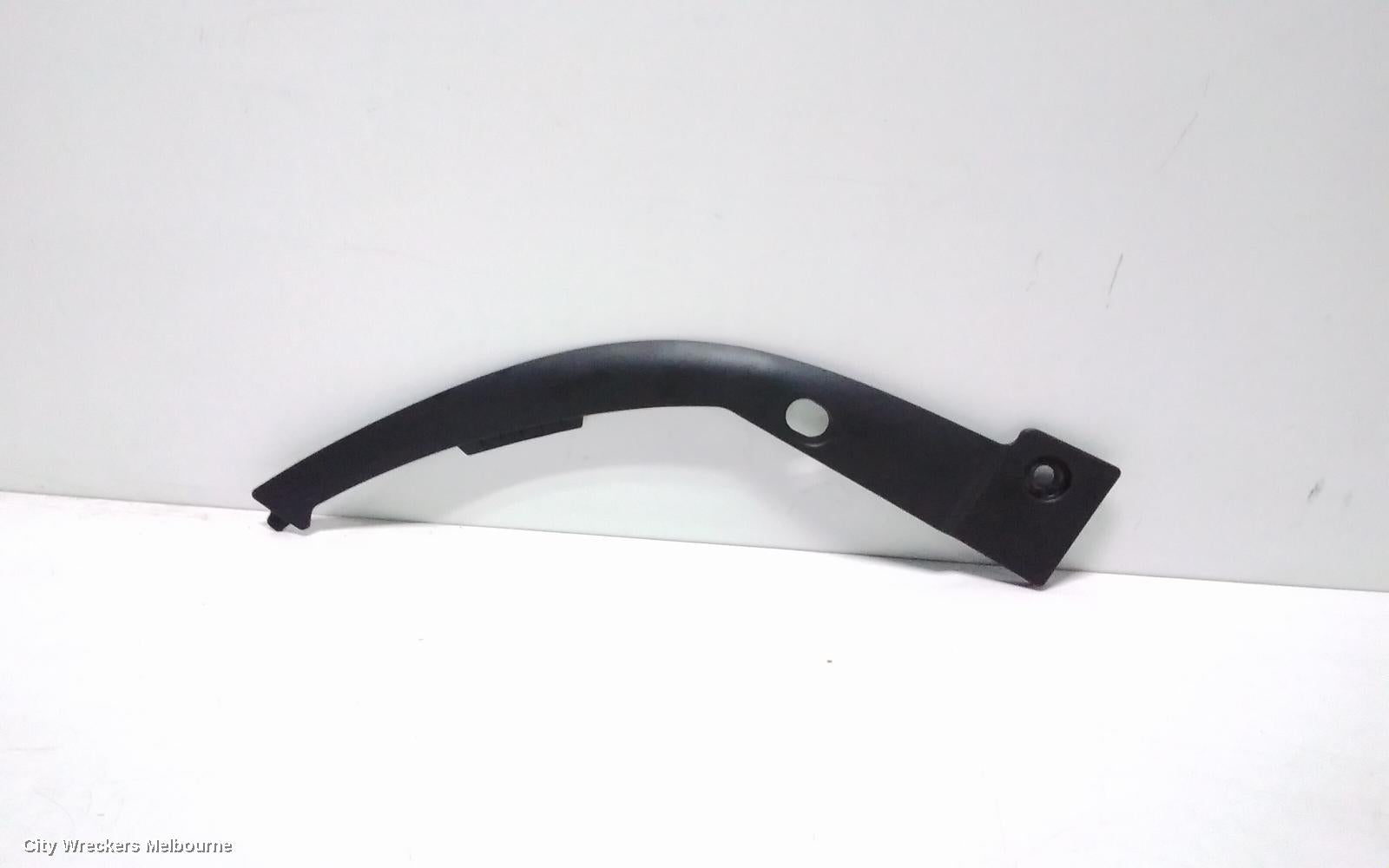 LAND ROVER RANGEROVER SPORT, L494, 12/2013 - 04/2022, RIGHT SIDE TOP OF HEADLIGHT : 115927 - Image 1