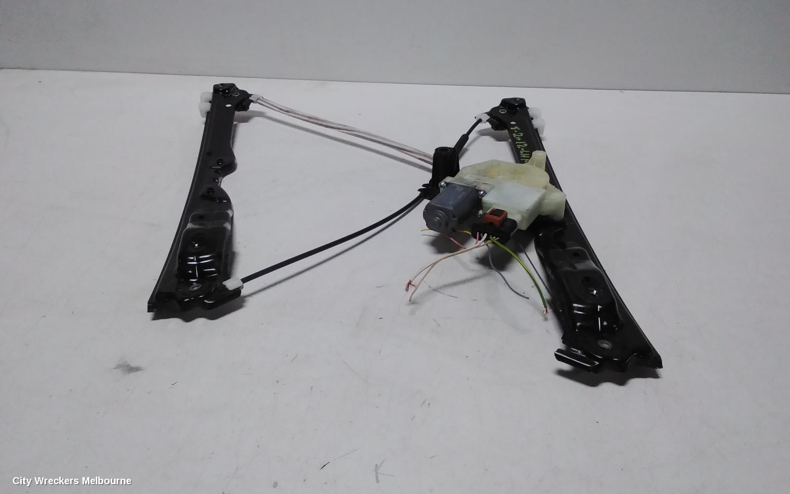 PEUGEOT 308 LEFT FRONT WINDOW REG/MOTOR, T9, 10/2014 - 05/2021 - Image 1