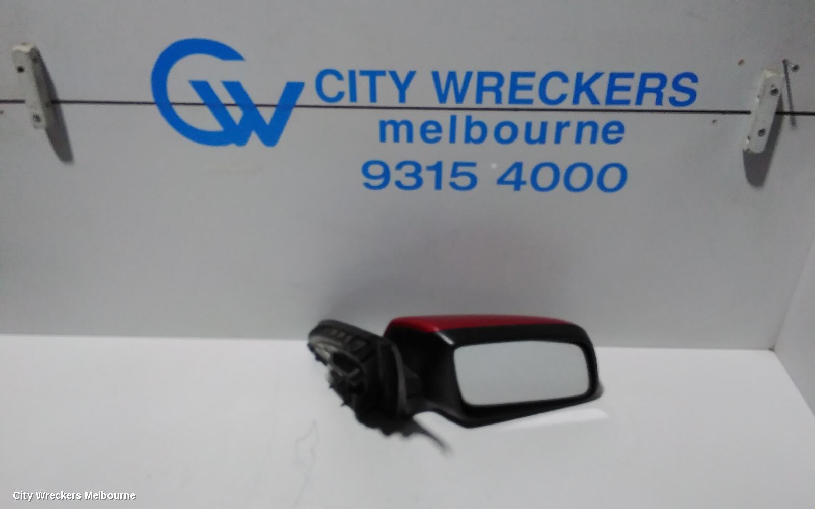 HOLDEN COMMODORE RIGHT DOOR MIRROR, VE, CALAIS V, HEATED, W/ PUDDLE LAMP TYPE, 08/2006 - 04/2013 - Image 1