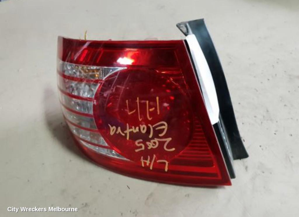 HYUNDAI ELANTRA LEFT TAILLIGHT, XD, HATCH, 10/2003 - 07/2006 - Image 1