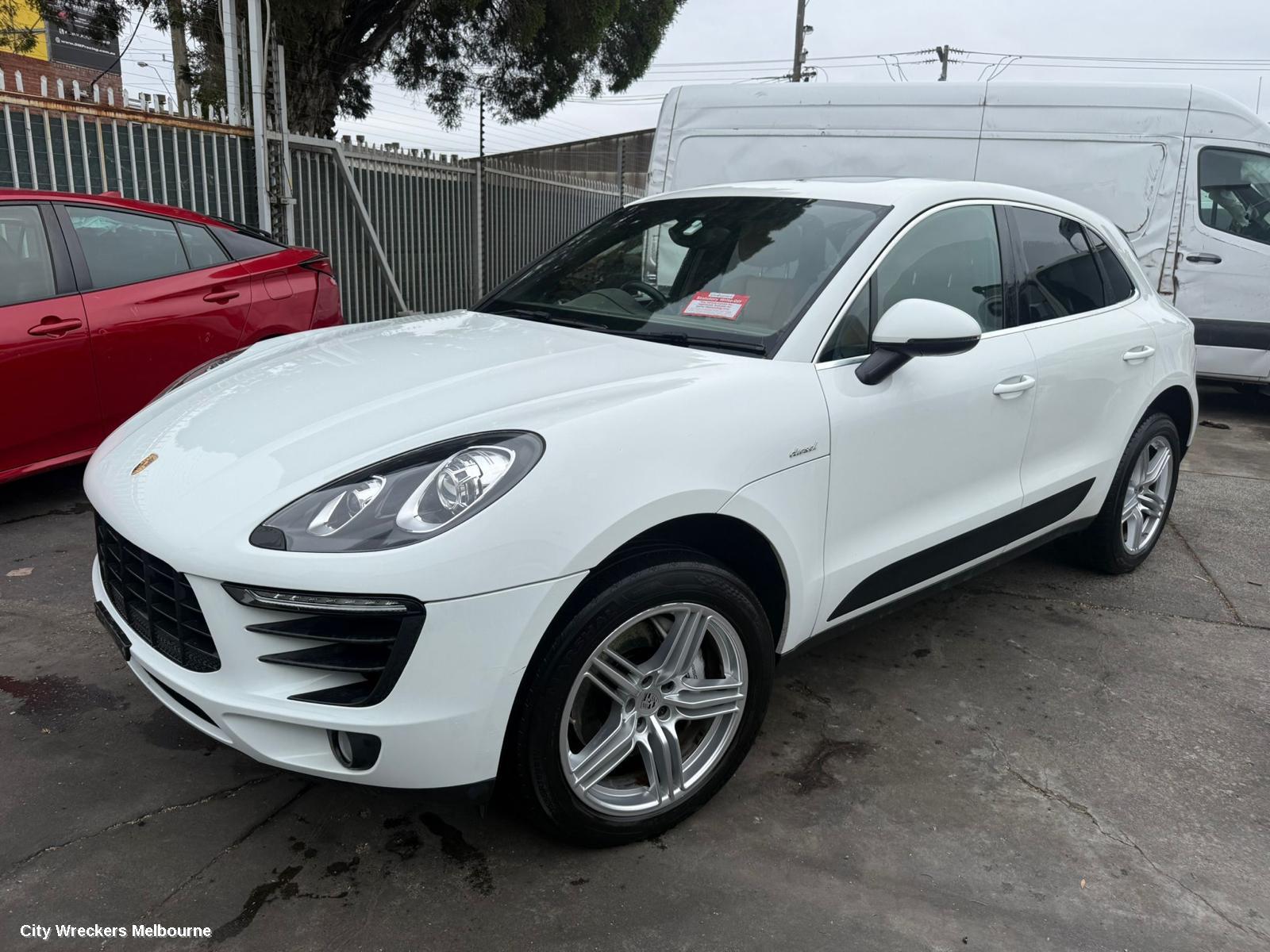 PORSCHE MACAN RIGHT FRONT DOOR WINDOW, 95B, 06/2014 - 12/2025 - Image 2
