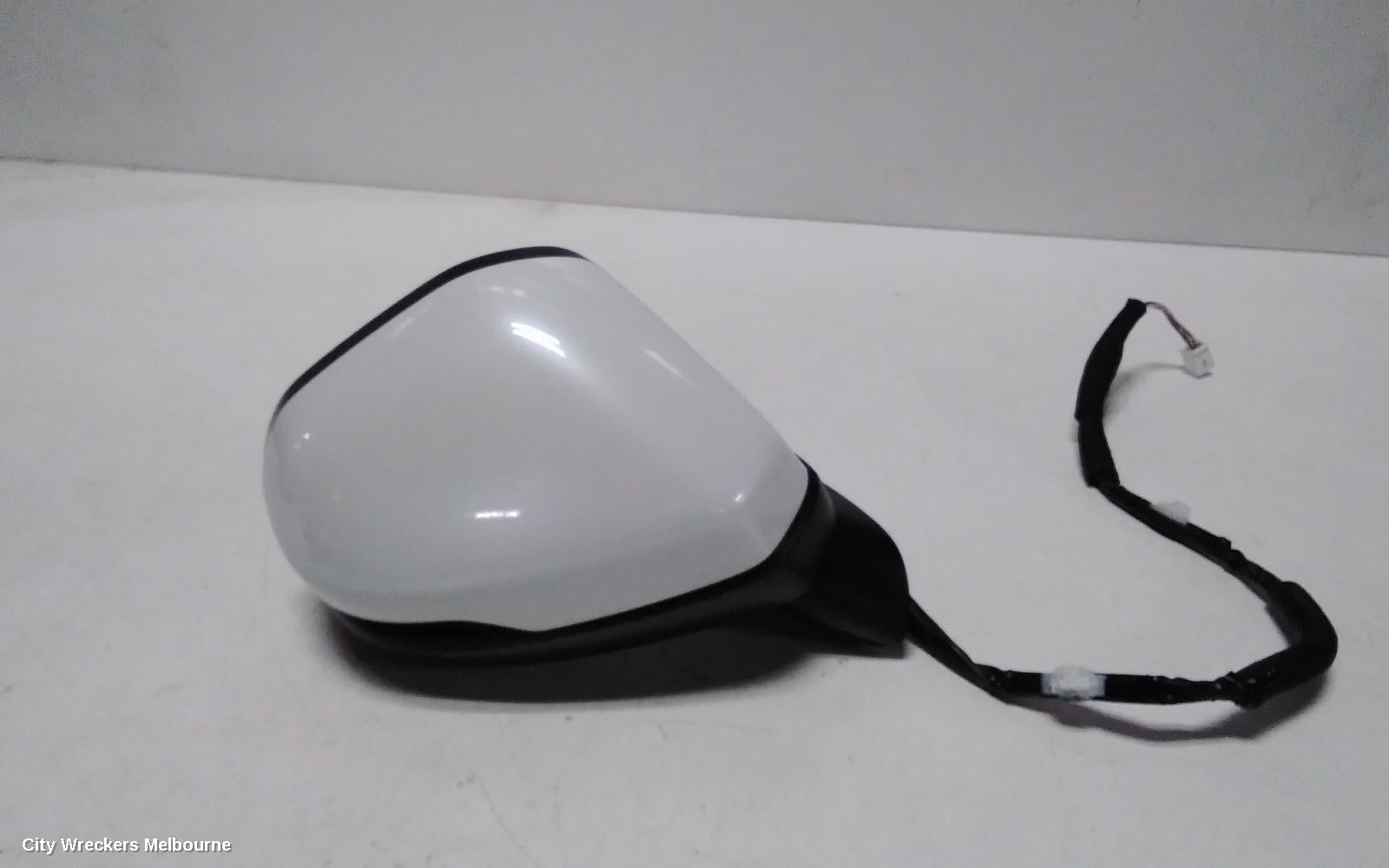 HONDA HRV RIGHT DOOR MIRROR, RV, NON BLIND SPOT TYPE, 12/2021 ONWARDS - Image 2