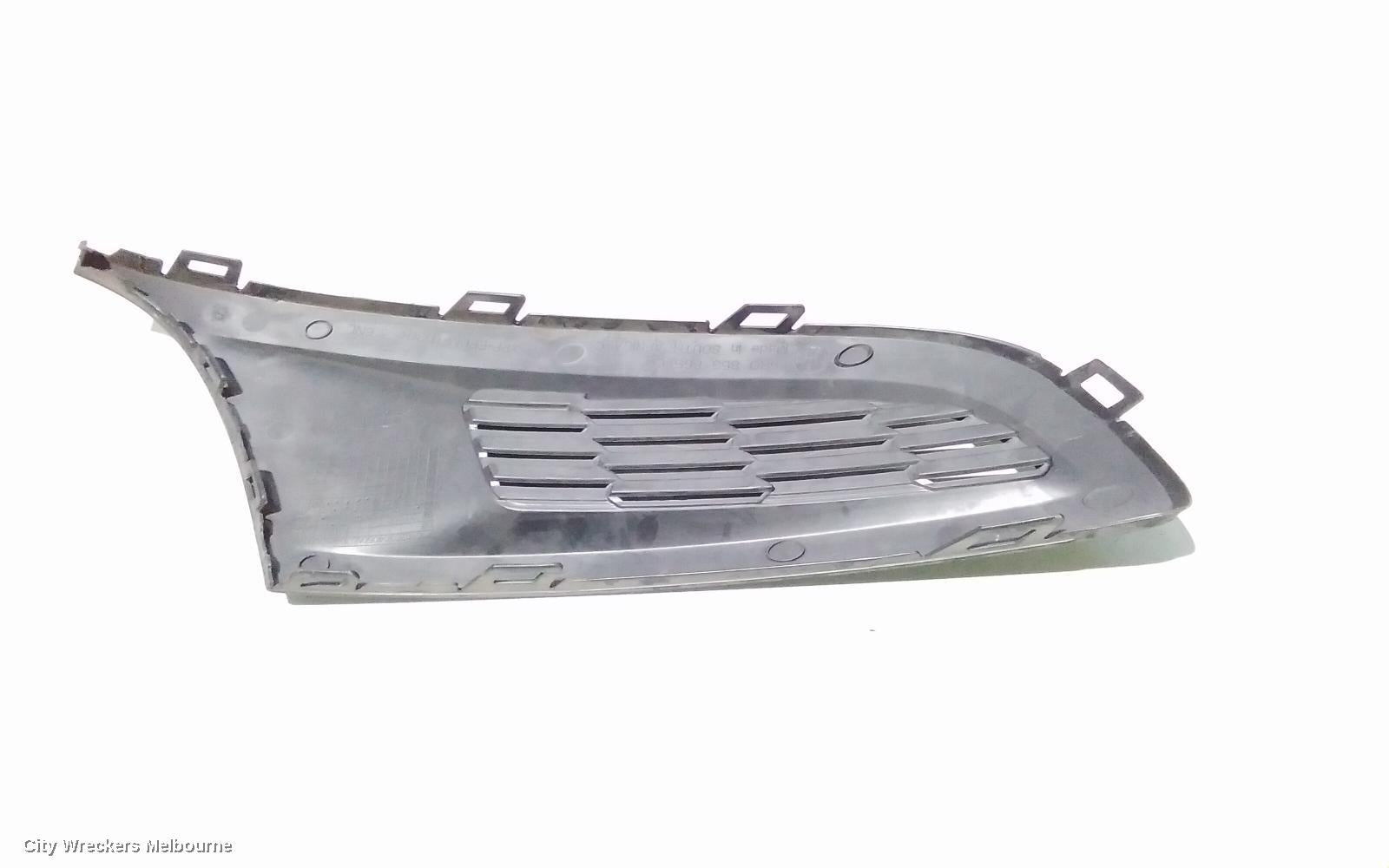 VOLKSWAGEN POLO GRILLE, BUMPER GRILLE (LH SIDE), 6R, COMFORTLINE/TRENDLINE, NON FOGLAMP TYPE, 05/2010 - 05/2014 - Image 3