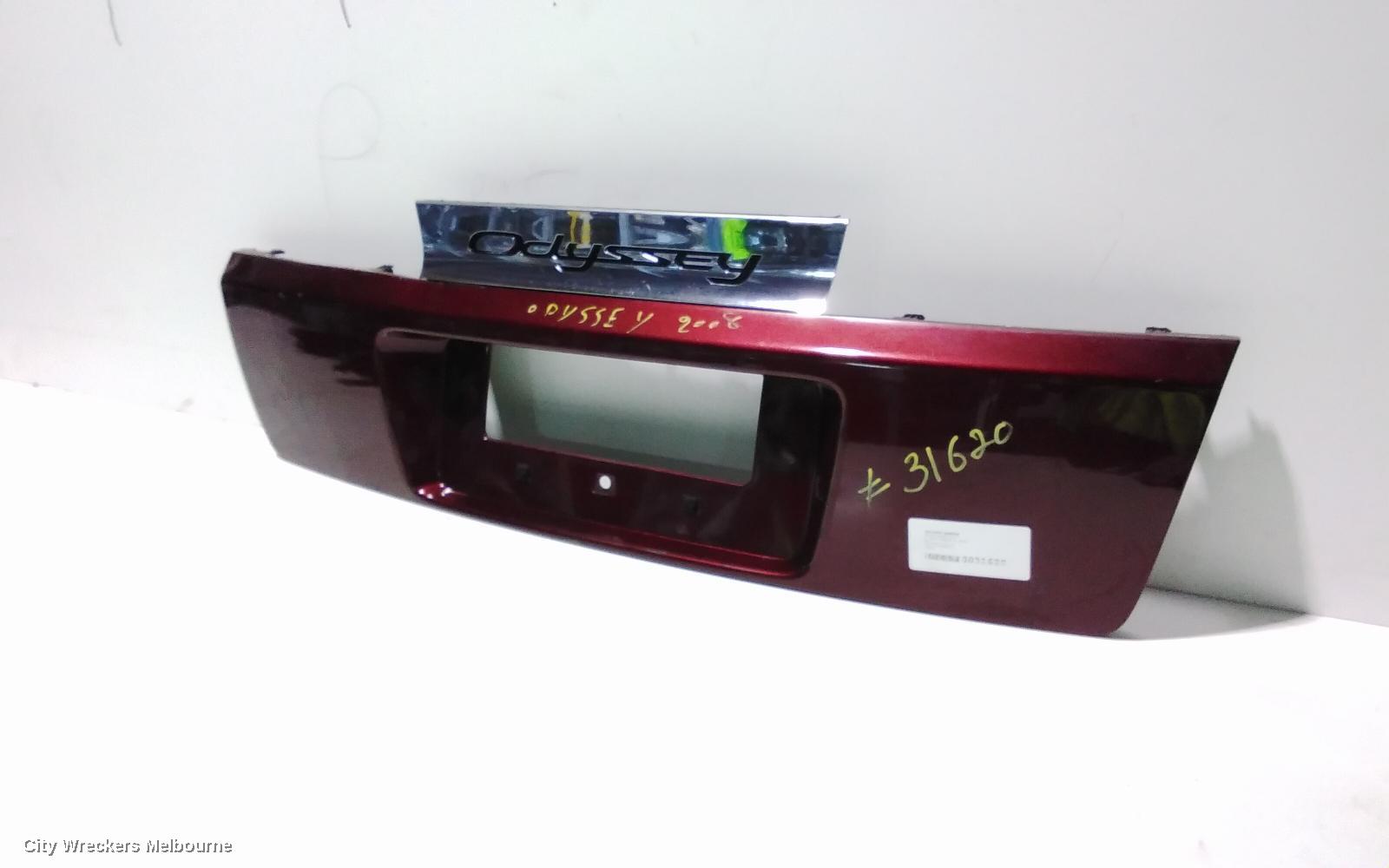 HONDA ODYSSEY REAR GARNISH, TAILGATE UPPER CENTRE CHROME PIECE, RB, 07/2004 - 03/2009 - Image 3