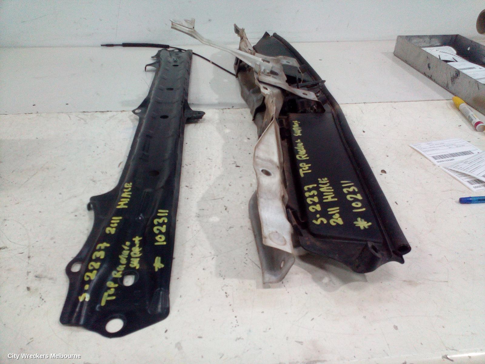 TOYOTA HIACE BONNET LOCK/SUPPORT, TRH/KDH, LOCK ONLY, 03/2005 - 04/2019 - Image 1