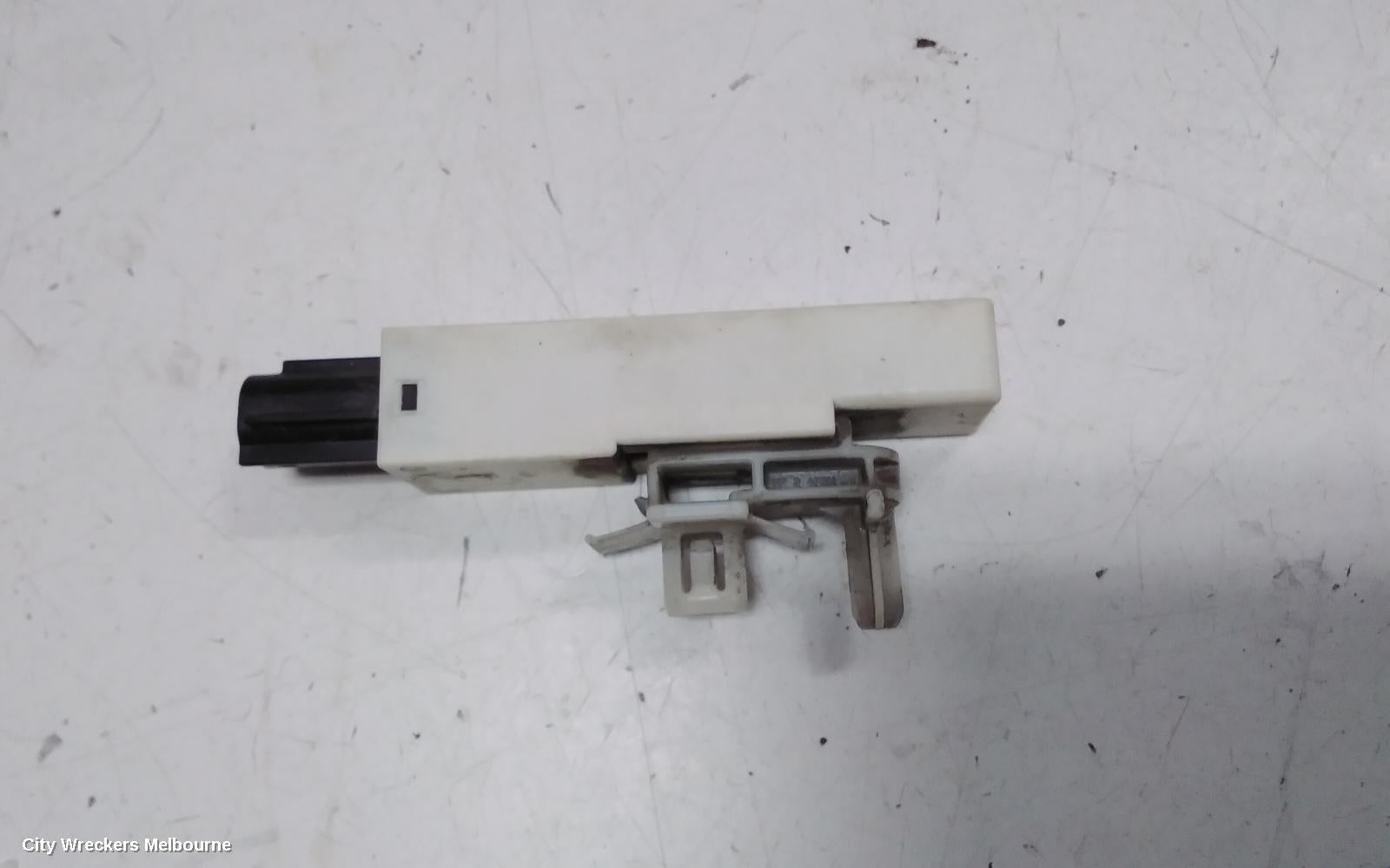 MAZDA CX5, KE, 02/2012 - 12/2016, ANTENNA DES KEYLESS-SYSTEMS: 110202 - Image 2