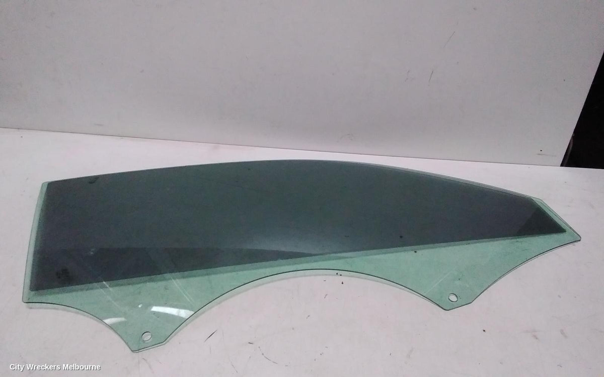 AUDI A1 RIGHT FRONT DOOR WINDOW, 8X, 3DR HATCH, 12/2010 - 05/2013 - Image 2