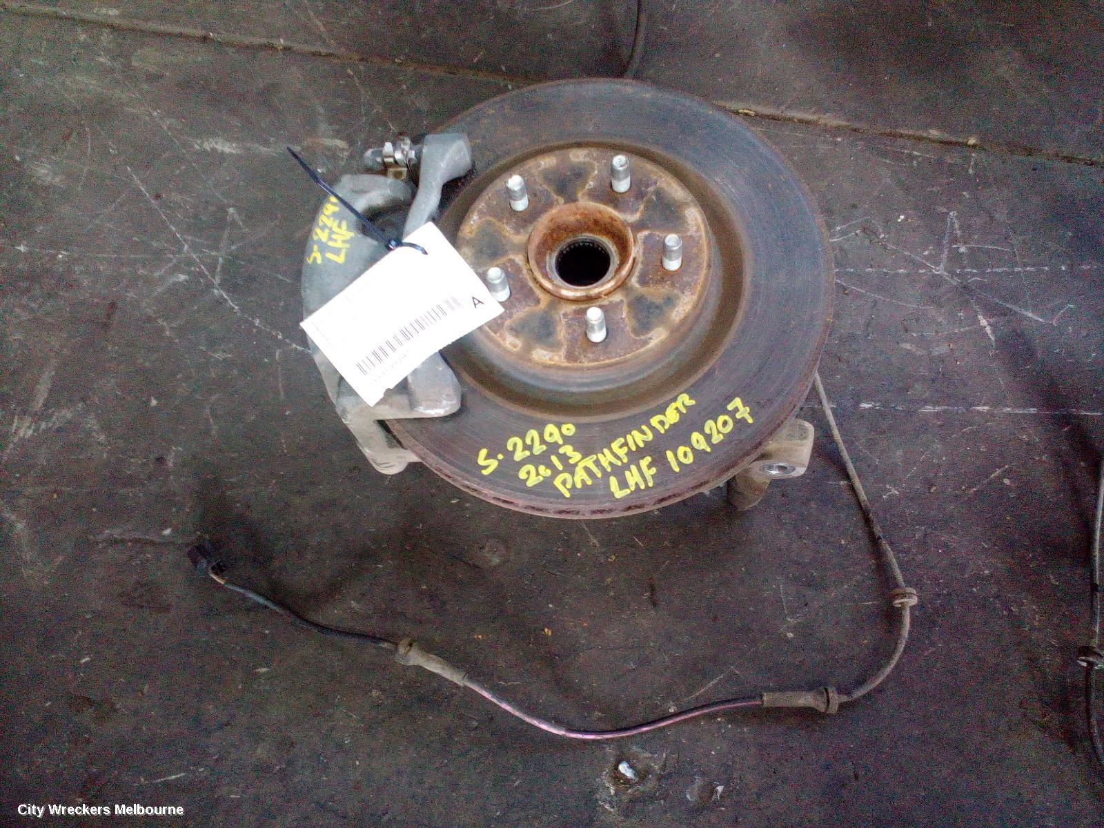 NISSAN PATHFINDER LEFT FRONT HUB ASSEMBLY, R52, 06/2013 - 04/2021 - Image 1