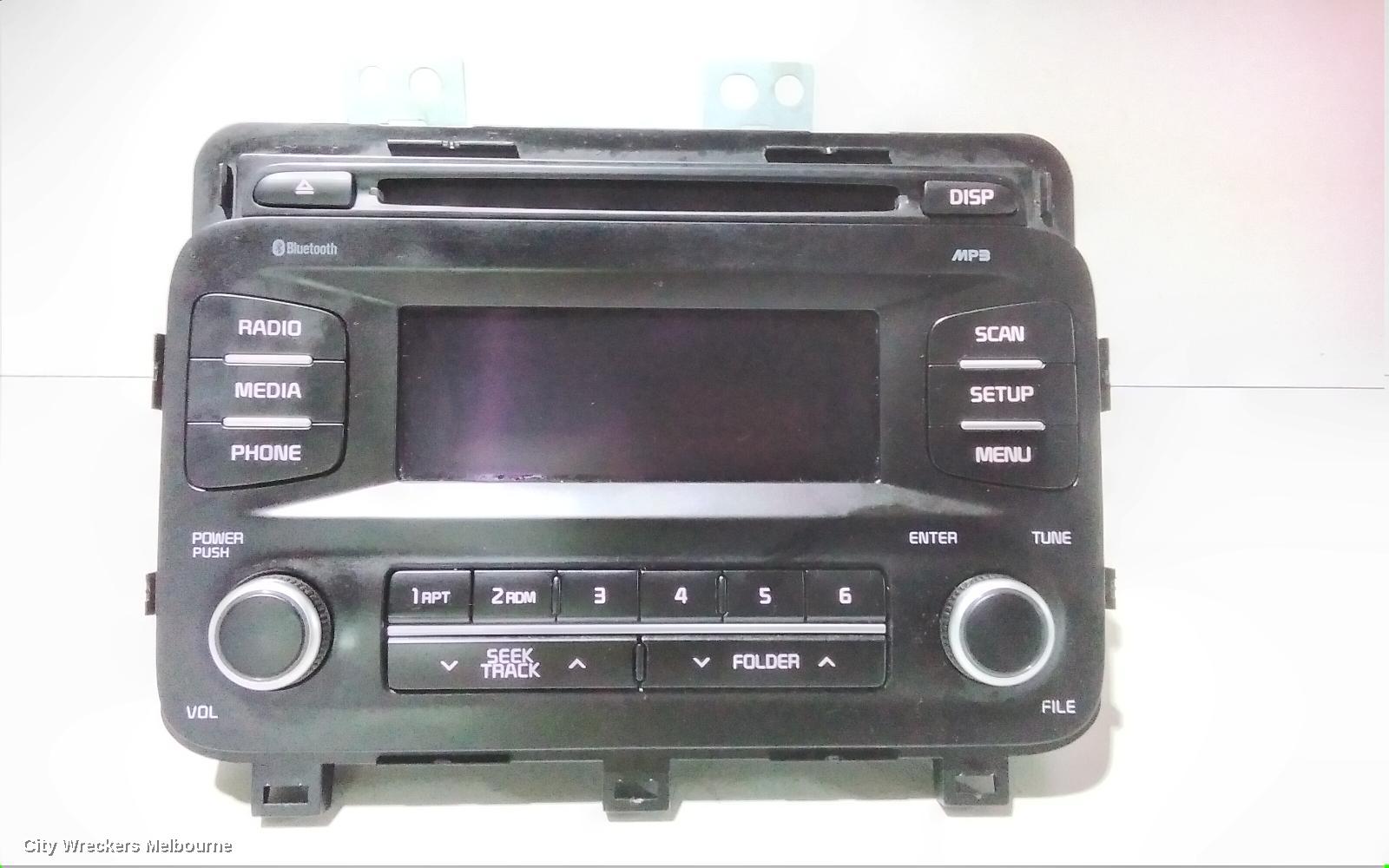 KIA OPTIMA RADIO/CD/DVD/SAT/TV, CD STACKER, TF, 01/2011 - 10/2015 - Image 2