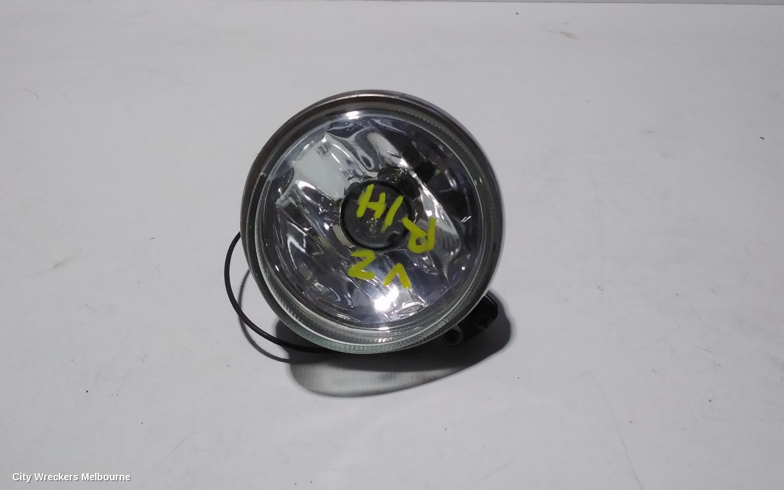 HOLDEN COMMODORE RIGHT INDICATOR/FOG/SIDE, BUMPER FOGLAMP, VZ, CALAIS/BERLINA/SVZ, 08/2004 - 09/2007 - Image 1