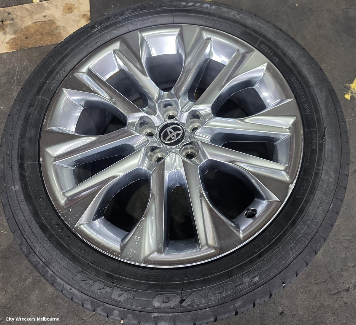TOYOTA KLUGER WHEEL MAG, XU70 SERIES, FACTORY, 20X8IN, 5 V SPOKE, GREY, 03/2021 ONWARDS - Image 1