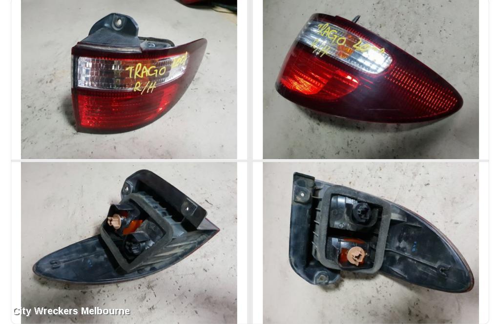 TOYOTA TARAGO RIGHT TAILLIGHT, ACR30 (AUST TYPE), 06/2000 - 06/2003 8155128301 - Image 1