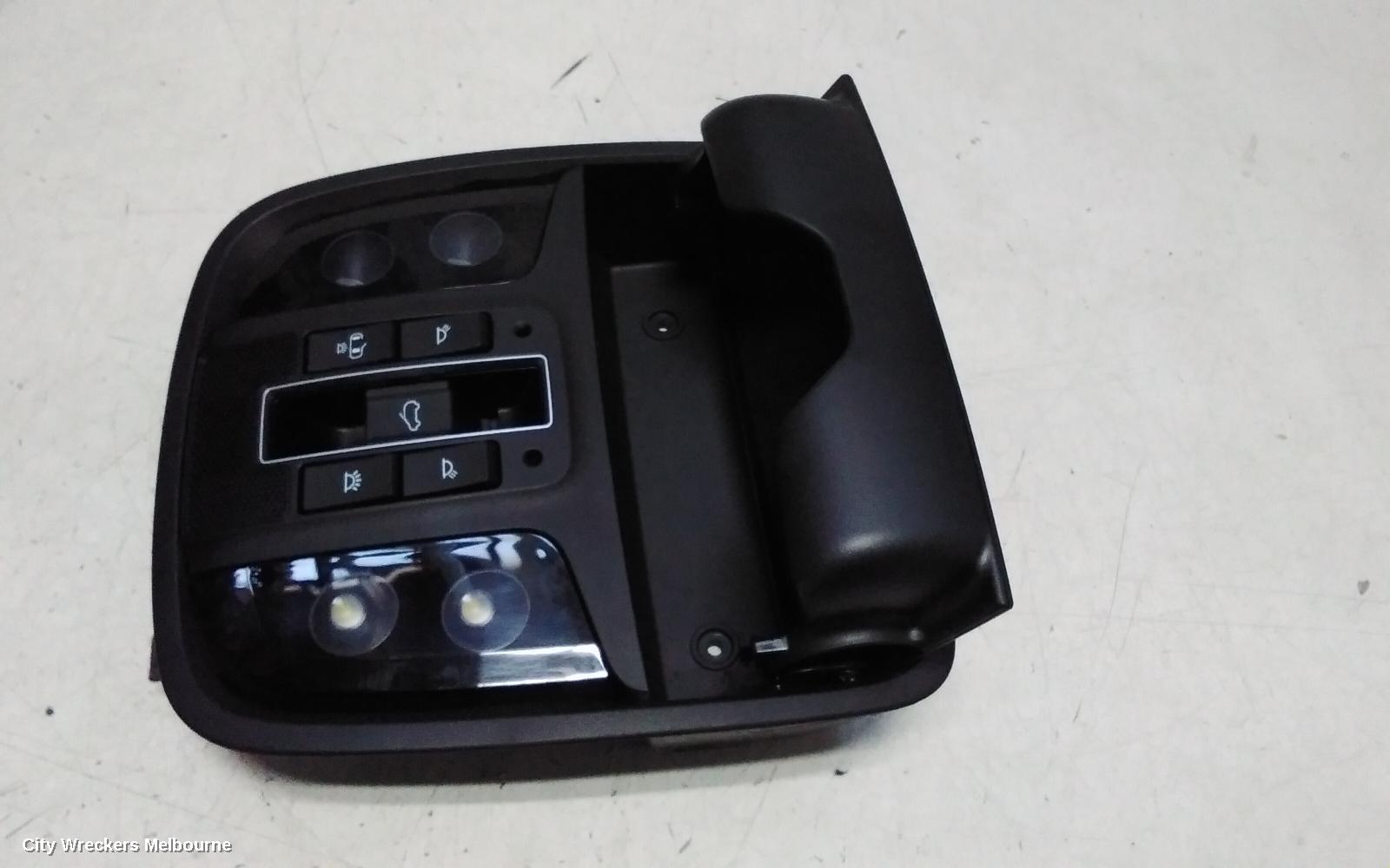 KIA SORENTO COURTESY LIGHT, UM, FRONT, W/ SUNROOF CONTROLS TYPE, 03/2015 - 01/2020 - Image 1