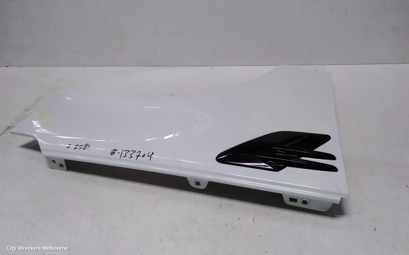 LAND ROVER RANGEROVER SPORT RIGHT GUARD, L494, 01/2018 - 04/2022 - Image 1