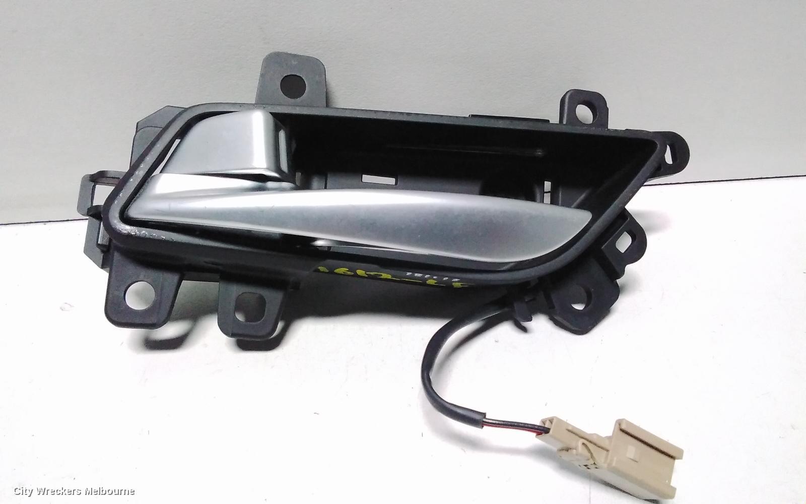 HYUNDAI GENESIS DOOR HANDLE, INNER, LH FRONT, DH, 11/2014 - 01/2018 - Image 2