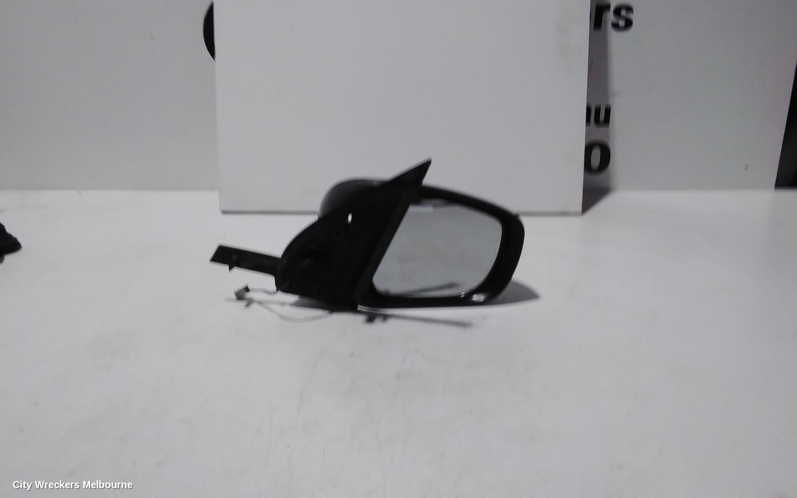 SUZUKI SWIFT RIGHT DOOR MIRROR, AZ, COLOUR CODED, MANUAL FOLDING, NON INDICATOR TYPE, 04/2017 - 03/2021 - Image 3